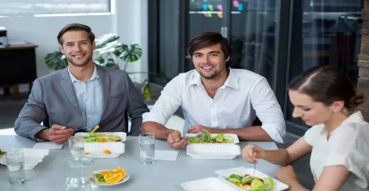 How to Use Meal Vouchers in India