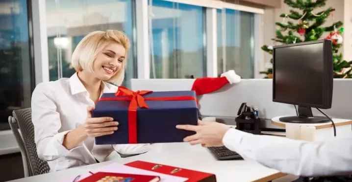 Top Corporate Gift Options That Strengthen Business Relationships
