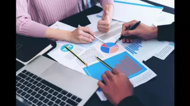 difference between payroll and salary